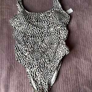 Aerie Black and Cream Patterned One-Piece Swimsuit
